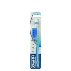 Зубна щітка Oral-B Medio 1шт середня